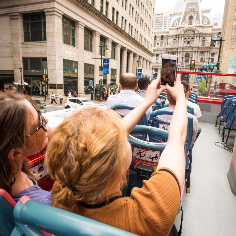 Philadelphia Sightseeing tour taking selfies