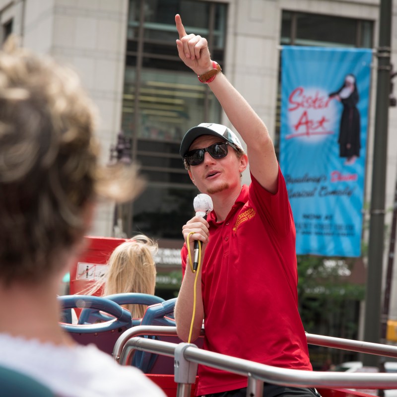 tour guide going over Philadelphia
